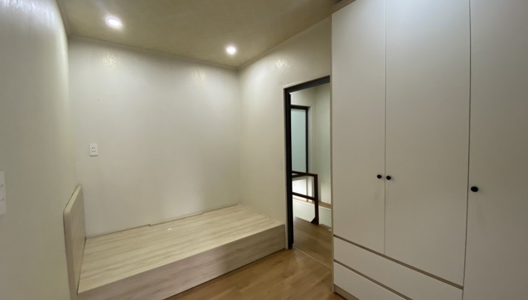 Cho thuê nhà ngõ ba gác phố Đa Sỹ, Hà Đông , Hà Nội. DT 32m-2 tầng - Giá 7 Triệu/tháng.